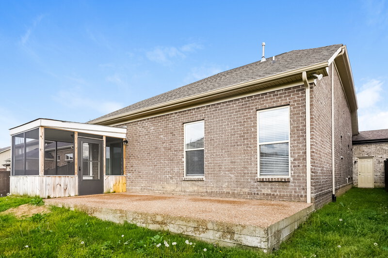 2,440/Mo, 119 Annapolis Bend Cir Hendersonville, TN 37075 Rear View