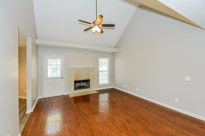 2,630/Mo, 7660 S Swift Rd Goodlettsville, TN 37072 Living Room View