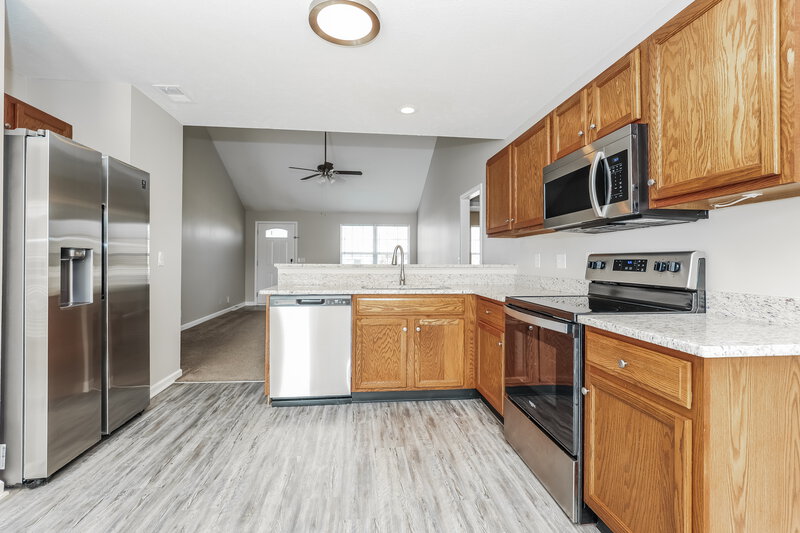 2,070/Mo, 1283 Tiree Dr Murfreesboro, TN 37128 Kitchen View