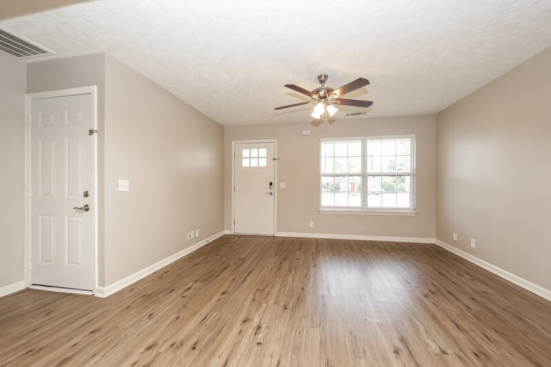 1,915/Mo, 233 Indian Park Dr Murfreesboro, TN 37128 Living Room View