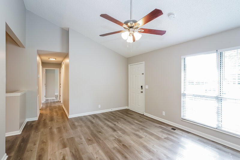 2,290/Mo, 5729 Collinwood Ct Antioch, TN 37013 Main Bedroom View