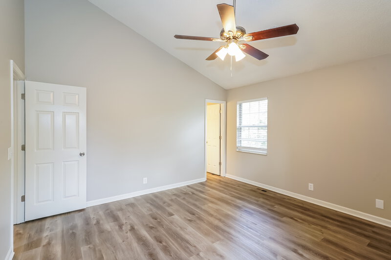 2,290/Mo, 5729 Collinwood Ct Antioch, TN 37013 Main Bedroom View 2