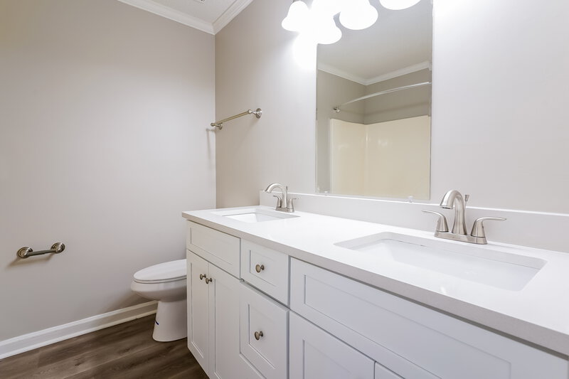 2,290/Mo, 5729 Collinwood Ct Antioch, TN 37013 Bathroom View