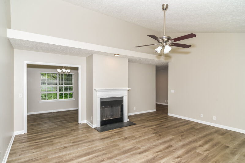 2,255/Mo, 4560 Whites Creek Pike Whites Creek, TN 37189 Living Room View 2