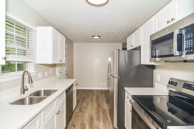 2,255/Mo, 4560 Whites Creek Pike Whites Creek, TN 37189 Kitchen View