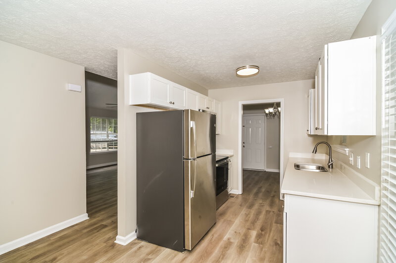 2,255/Mo, 4560 Whites Creek Pike Whites Creek, TN 37189 Kitchen View 2