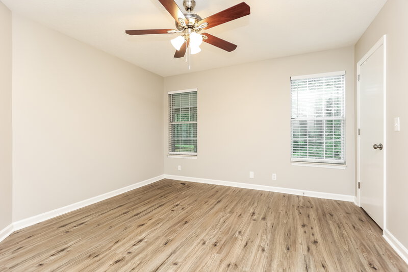 2,350/Mo, 129 Agee Cir E Hendersonville, TN 37075 Main Bedroom View 2