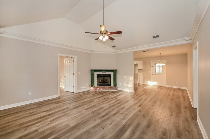 2,230/Mo, 407 Cindi Ct Smyrna, TN 37167 Living Room View 2