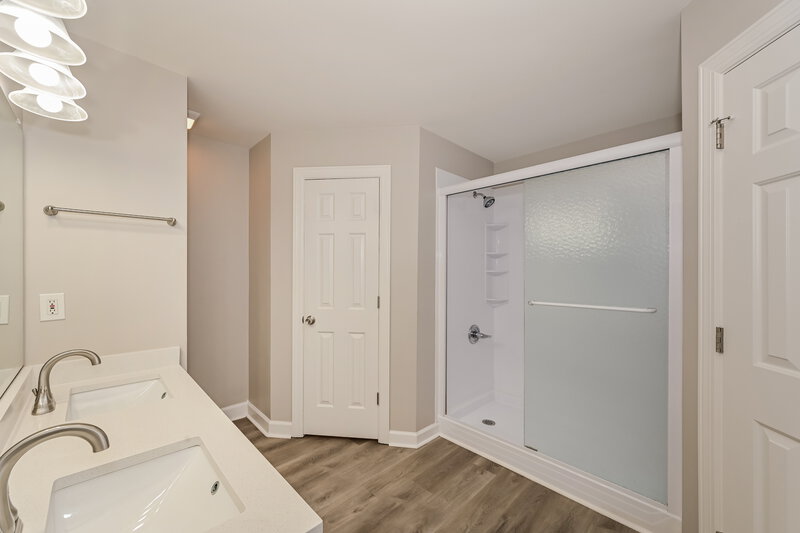 2,230/Mo, 407 Cindi Ct Smyrna, TN 37167 Main Bathroom View