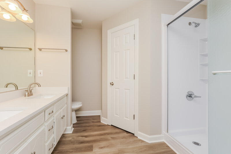 2,140/Mo, 407 Cindi Ct Smyrna, TN 37167 Main Bathroom View 2