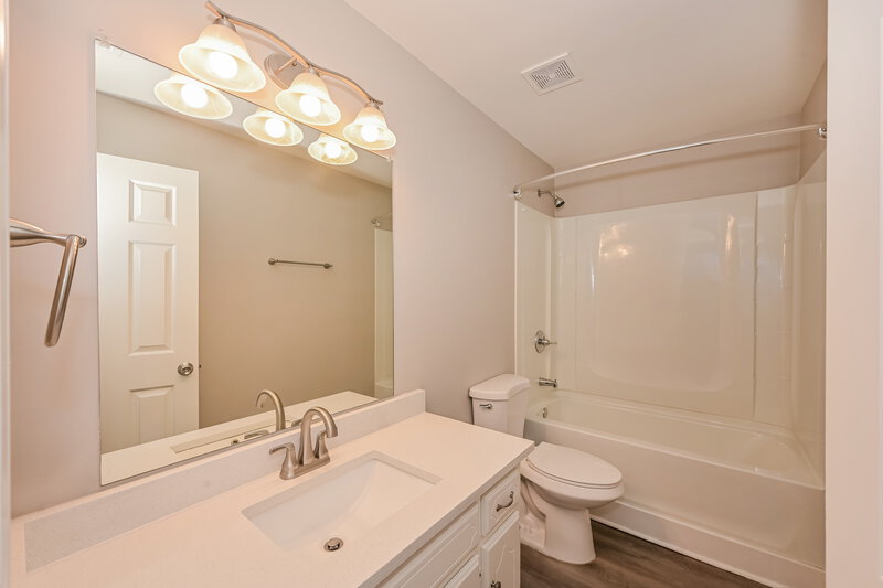 2,230/Mo, 407 Cindi Ct Smyrna, TN 37167 Bathroom View