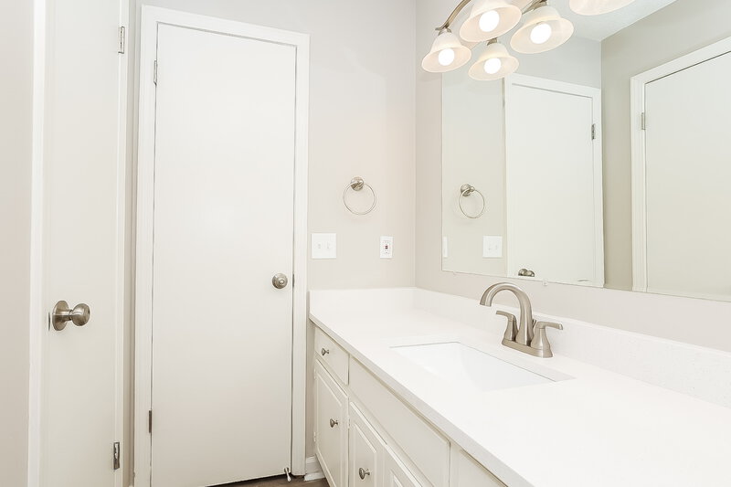 1,935/Mo, 3409 Towneship Rd Antioch, TN 37013 Bathroom View