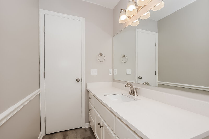 1,860/Mo, 3020 Towne Valley Rd Antioch, TN 37013 Main Bathroom View