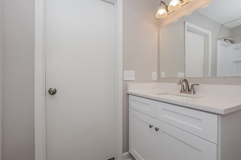 1,860/Mo, 3020 Towne Valley Rd Antioch, TN 37013 Bathroom View 2