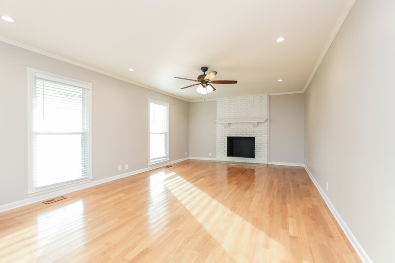 2,089/Mo, 703 Irongate Blvd # A1 Murfreesboro, TN 37129 Living Room View