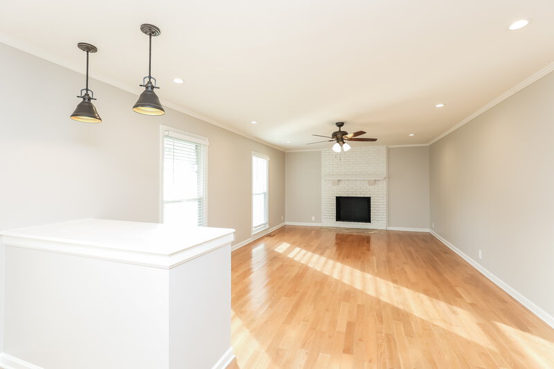 2,089/Mo, 703 Irongate Blvd # A1 Murfreesboro, TN 37129 Living Room View 2