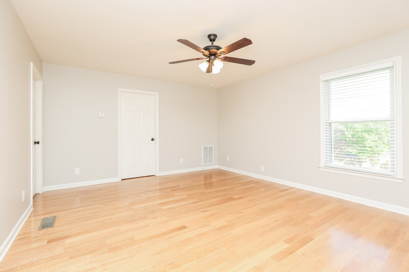 2,089/Mo, 703 Irongate Blvd # A1 Murfreesboro, TN 37129 Main Bedroom View