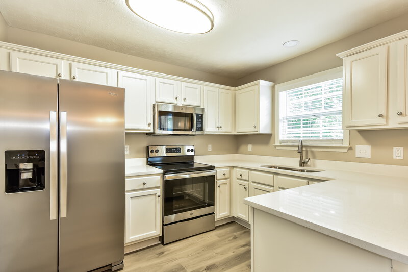 2,345/Mo, 2016 Whitney Creek Dr Antioch, TN 37013 Kitchen View 2