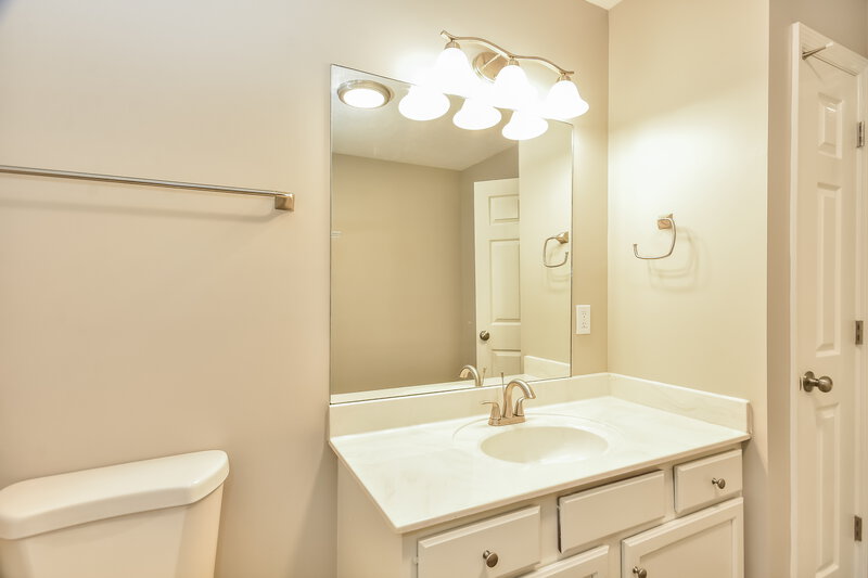 2,345/Mo, 2016 Whitney Creek Dr Antioch, TN 37013 Bathroom View 2