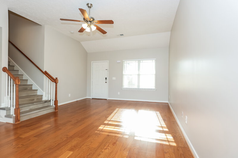 2,060/Mo, 607 Rock Glen Trce Smyrna, TN 37167 Living Room View