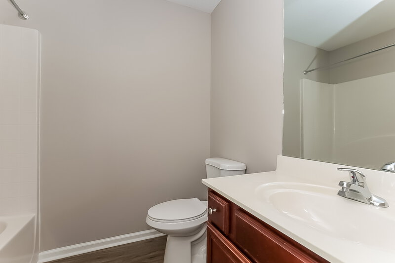 1,990/Mo, 669 Coneflower Trl Antioch, TN 37013 Bathroom View