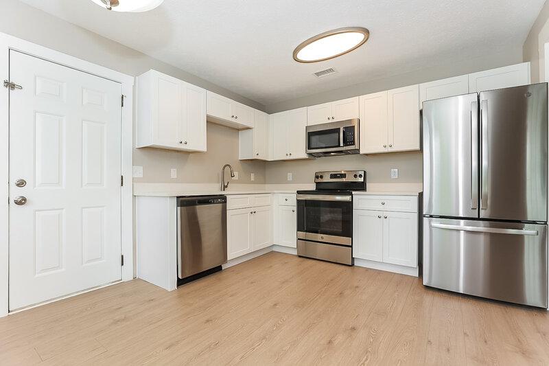 2,130/Mo, 410 Lawson Rd Smyrna, TN 37167 Kitchen View