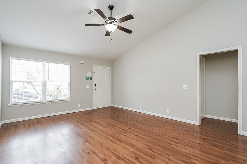 1,765/Mo, 7509 W Winchester Dr Antioch, TN 37013 Living Room View 3