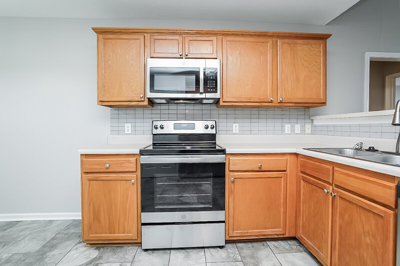 1,765/Mo, 7509 W Winchester Dr Antioch, TN 37013 Kitchen View