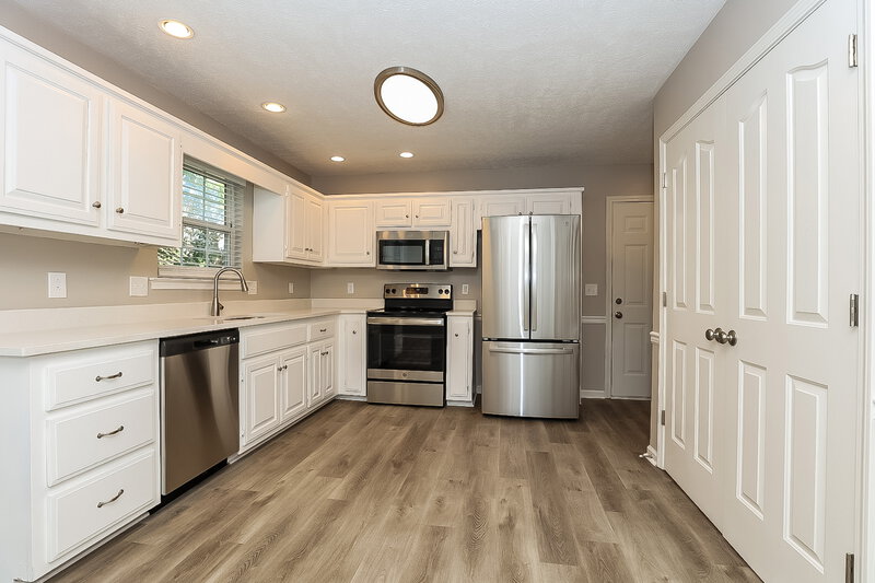 2,015/Mo, 1530 River Rock Blvd Murfreesboro, TN 37128 Kitchen View