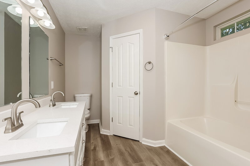 2,015/Mo, 1530 River Rock Blvd Murfreesboro, TN 37128 Bathroom View