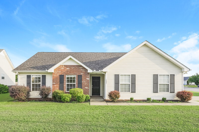 2,100/Mo, 1547 Saint Andrews Dr Murfreesboro, TN 37128 External View