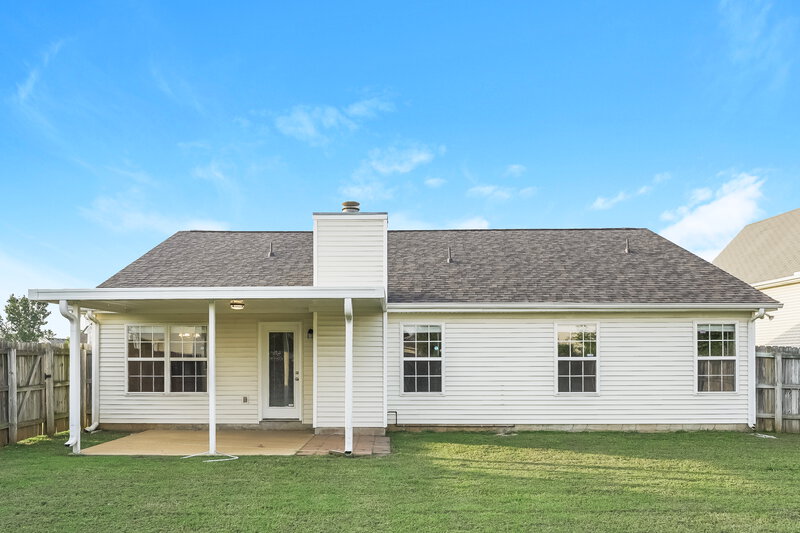 2,100/Mo, 1547 Saint Andrews Dr Murfreesboro, TN 37128 Rear View