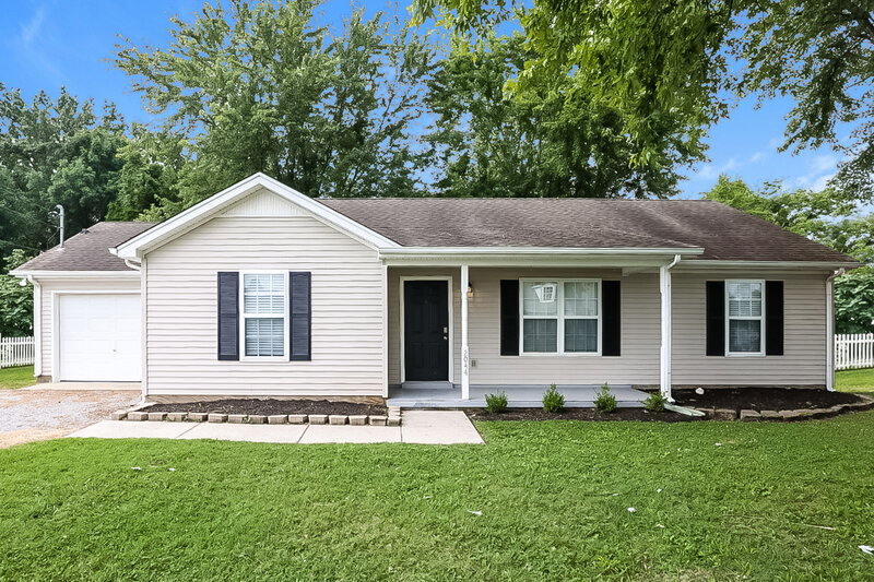 1,860/Mo, 2044 Horncastle Dr Murfreesboro, TN 37130 External View
