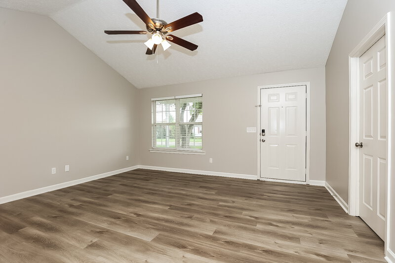 1,860/Mo, 2044 Horncastle Dr Murfreesboro, TN 37130 Misc View