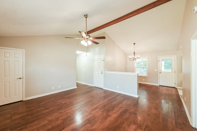 2,065/Mo, 4936 Deerhaven Dr Antioch, TN 37013 Living Room View