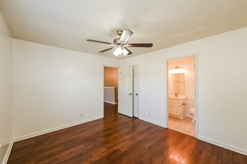 2,065/Mo, 4936 Deerhaven Dr Antioch, TN 37013 Main Bedroom View 2
