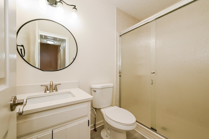2,065/Mo, 4936 Deerhaven Dr Antioch, TN 37013 Main Bathroom View