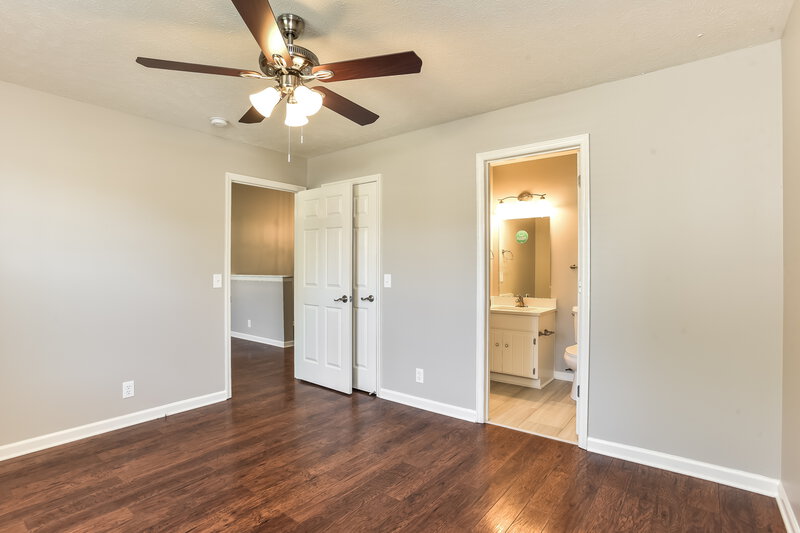 2,690/Mo, 4936 Deerhaven Dr Antioch, TN 37013 Main Bedroom View 2