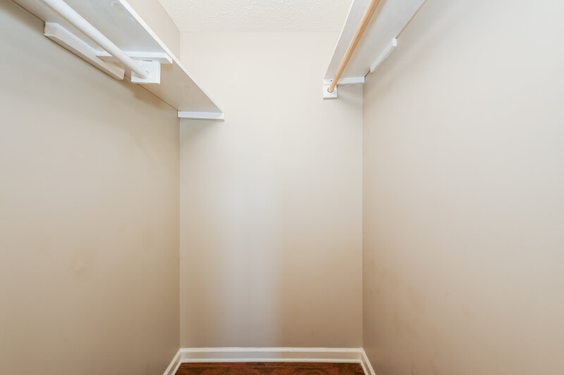 2,065/Mo, 4936 Deerhaven Dr Antioch, TN 37013 Walk In Closet View