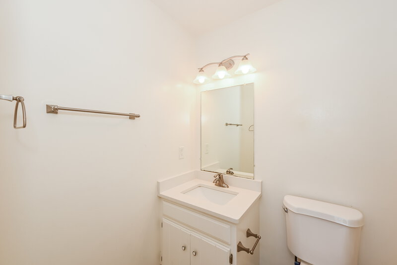 2,065/Mo, 4936 Deerhaven Dr Antioch, TN 37013 Bathroom View
