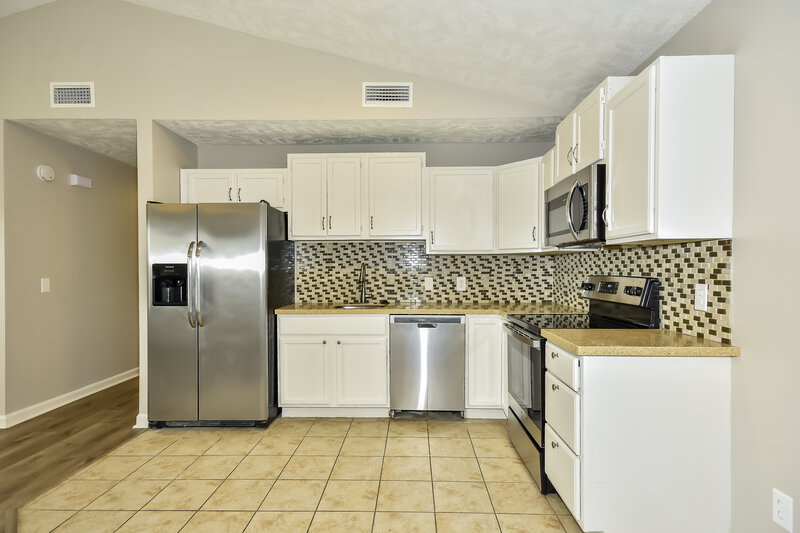1,785/Mo, 604 Sanders Dr La Vergne, TN 37086 Kitchen View 2