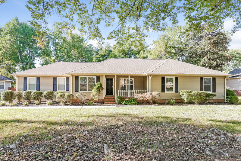 2,535/Mo, 2409 Racquet Club Dr Murfreesboro, TN 37128 External View