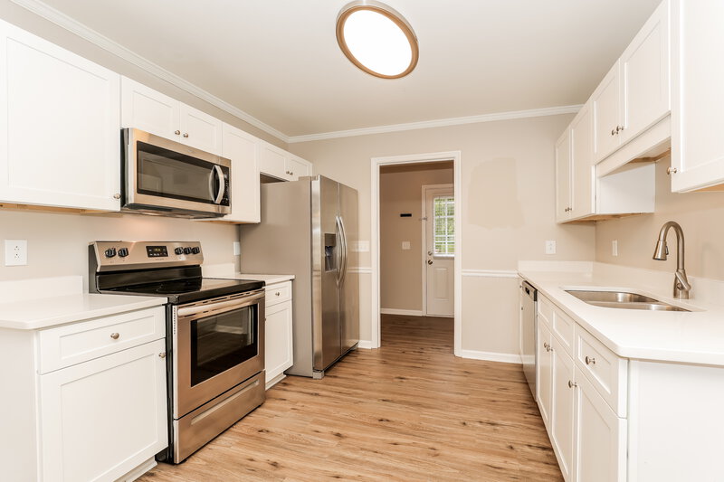 2,535/Mo, 2409 Racquet Club Dr Murfreesboro, TN 37128 Kitchen View