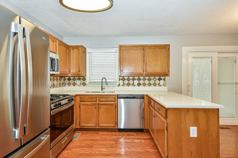 2,325/Mo, 111 Brookfield Ct Smyrna, TN 37167 Kitchen View