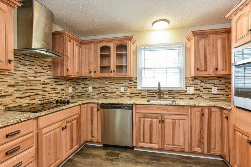 2,930/Mo, 1135 SE Broad St Murfreesboro, TN 37130 Kitchen View 2