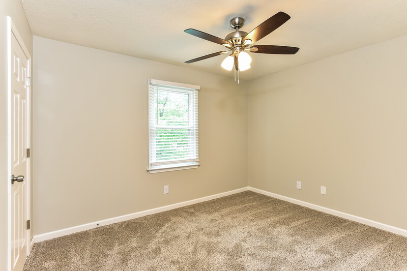 2,930/Mo, 1135 SE Broad St Murfreesboro, TN 37130 Bedroom View 2