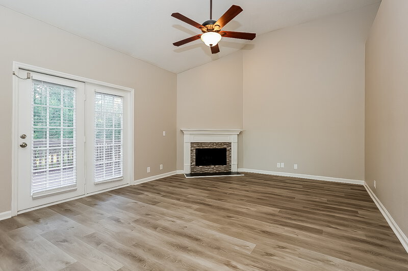 2,060/Mo, 1806 Rory Cv La Vergne, TN 37086 Living Room View 2