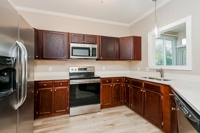 2,060/Mo, 1806 Rory Cv La Vergne, TN 37086 Kitchen View