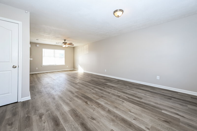 2,245/Mo, 336 Sarna Dr La Vergne, TN 37086 Living Room View