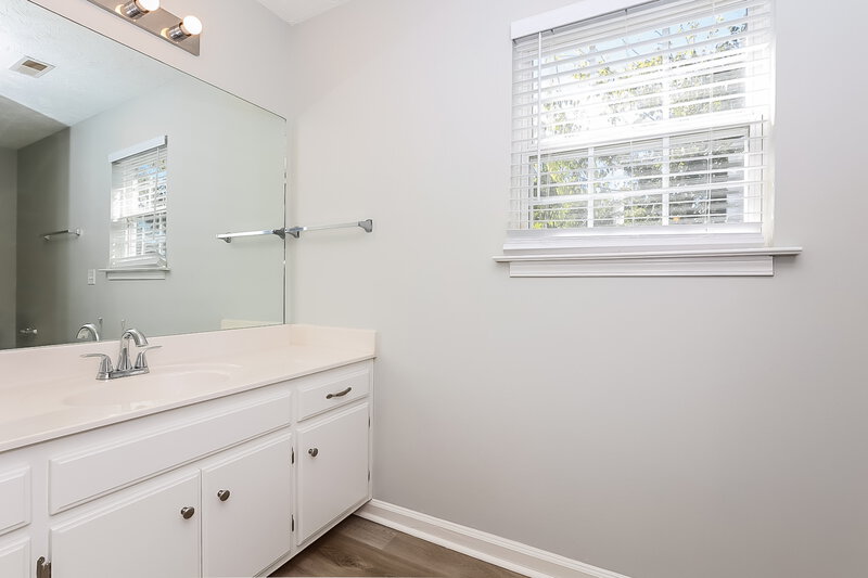 2,220/Mo, 459 Nyu Pl Murfreesboro, TN 37128 Main Bathroom View